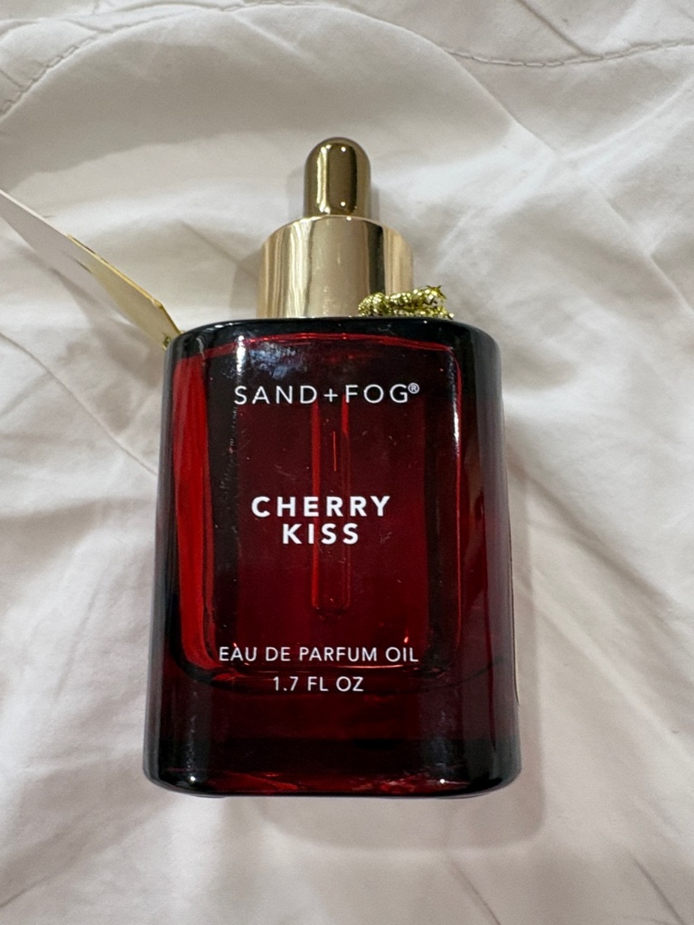 SAND+FOG Cherry Kiss scent